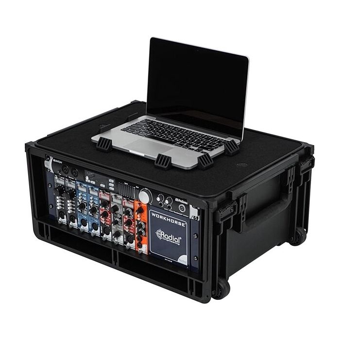 SKB Cases 1SKB-iSF4U Injection Moulded 4u Studio Flyer Rack Case with Wheels
