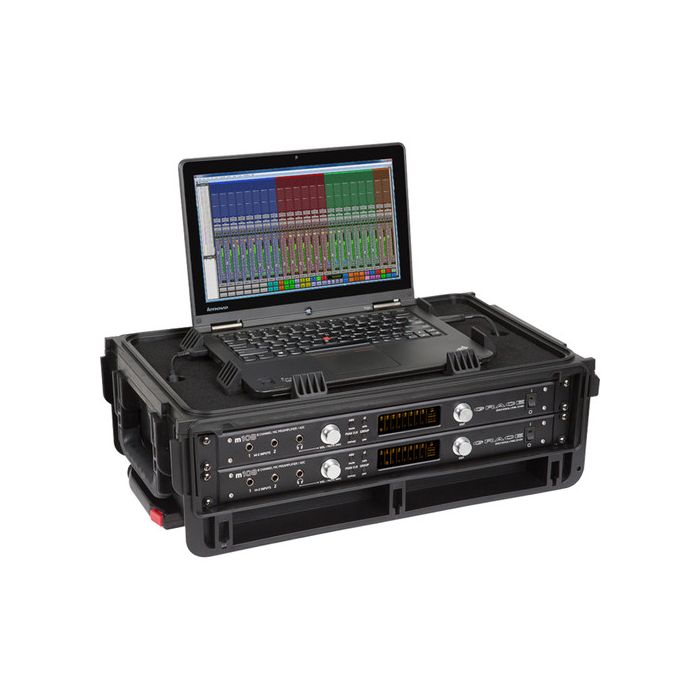 SKB 1SKB-iSF2U Injection-Molded 2 RU Studio Flyer Rack Case