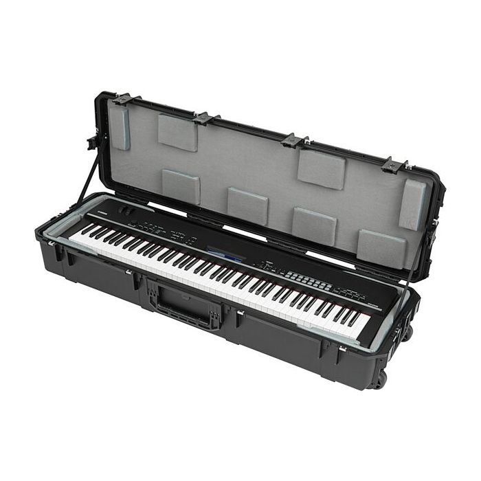 SKB  3i-5616-TKBD iSeries Waterproof 88-Note Narrow Keyboard Case with Wheels