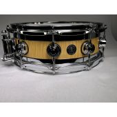DW Drums Edge Series Used Snare In Excellent Condition!  Includes Gig Bag