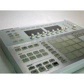 USED Native Instruments Maschine Studio White Controller/Drum Machine Beat Maker 