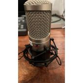 SP B3 USED Condenser Vocal Recording Microphone (Claudia)